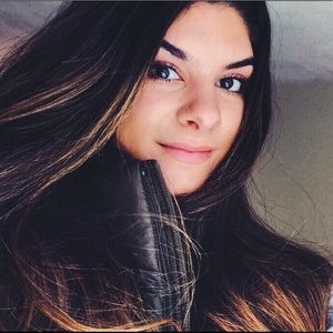 Meet your Posher, Jenna